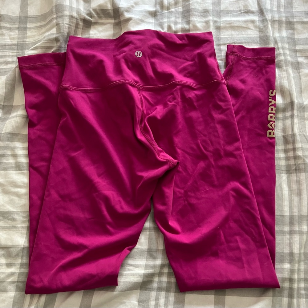 NWOT lululemon x Barry’s leggings